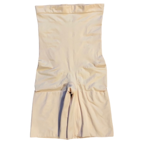 NWOT Spanx Higher Power Short - Picture 6 of 14